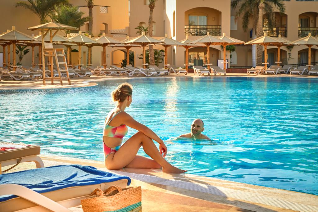 TUI MAGIC LIFE Redsina Sharm el Sheikh – Zwembad met ligbedden, Nabq