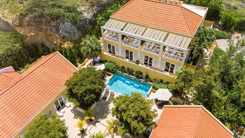 Bayside Boutique Blue Bay Golf & Beach Resort – Zwembad van boven, Blauw Baai