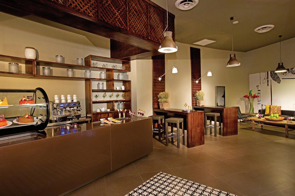 Breathless Punta Cana Resort & Spa – Cafe, Uvero Alto