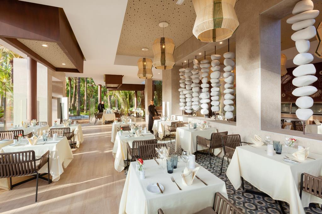 RIU Palace Oasis – Restaurant binnen, Maspalomas