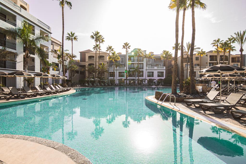 Bahia Principe Escape Tenerife 16 – Zwembad met palmen, Playa Paraíso