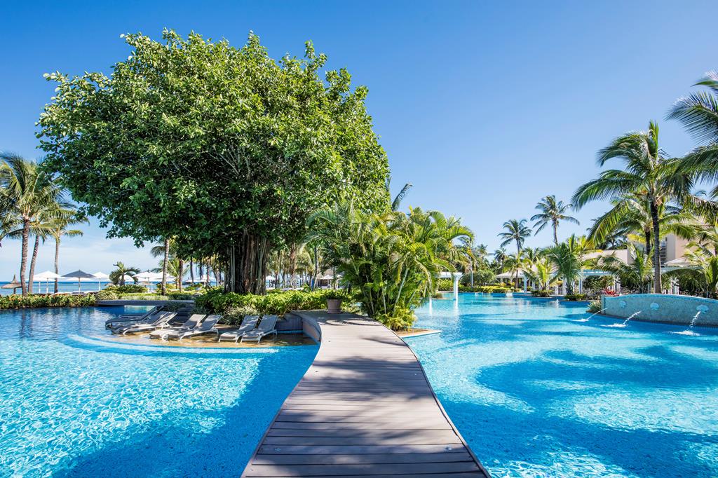 Sugar Beach – Zwembad met palmen, Flic en Flac