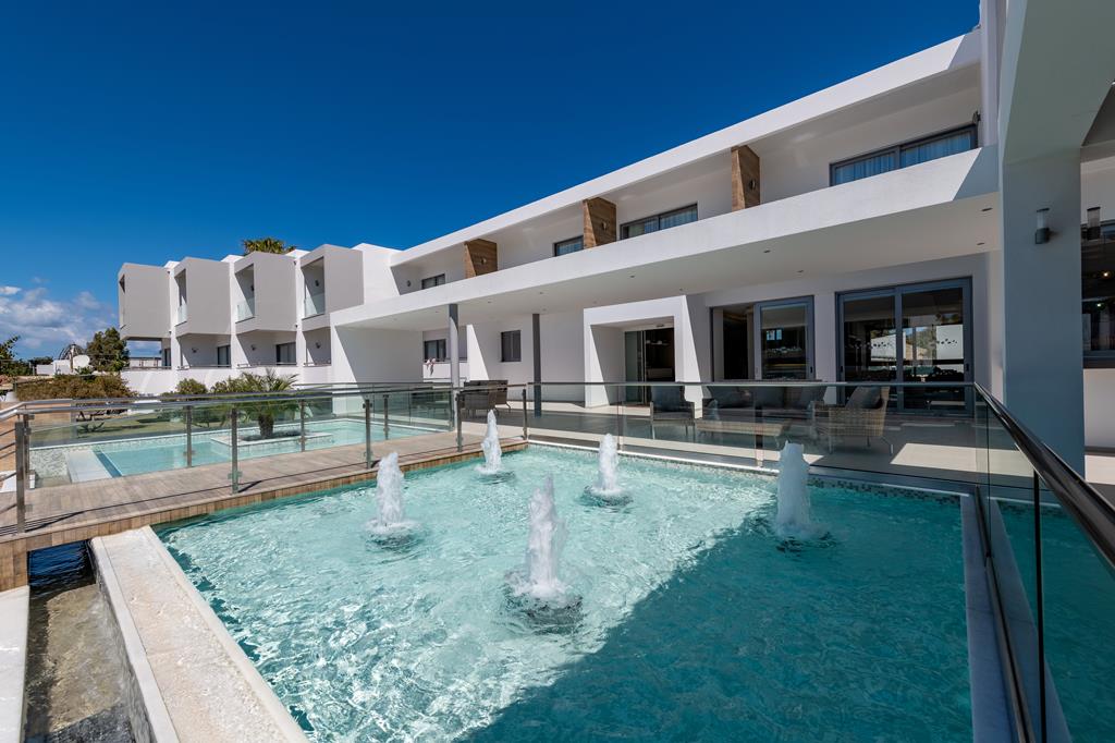 Frosini – Fonteinen, Kos stad Lambi