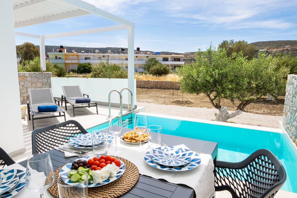 Alkithea Luxury Suites – Privézwembad met ontbijt, Karpathos-Stad