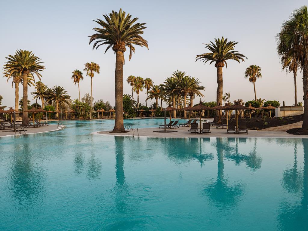 Paradisus by Melia Fuerteventura – Zwembad bij zonsondergang, Costa Calma