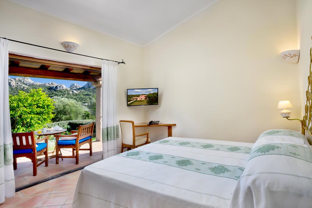 Hotel Parco degli Ulivi – Kamer met terras, Arzachena