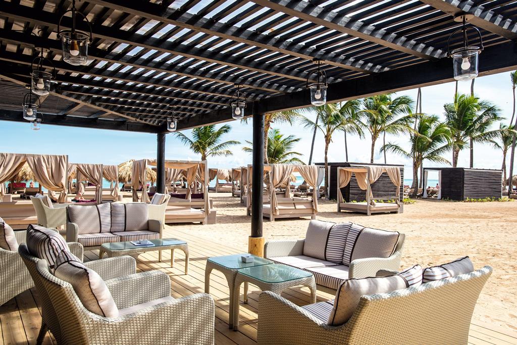 Royalton CHIC Punta Cana – Loungehoek op het strand, Uvero Alto