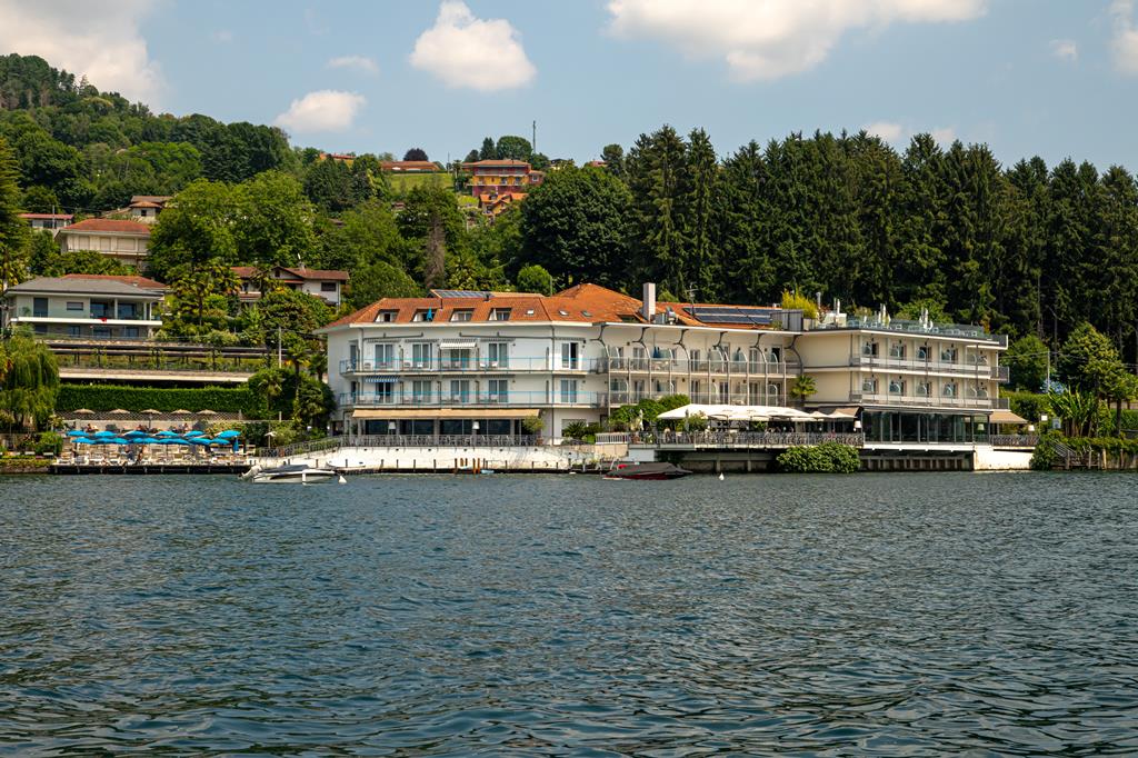 Hotel Giardinetto – Hotel vanaf water, Pettenasco