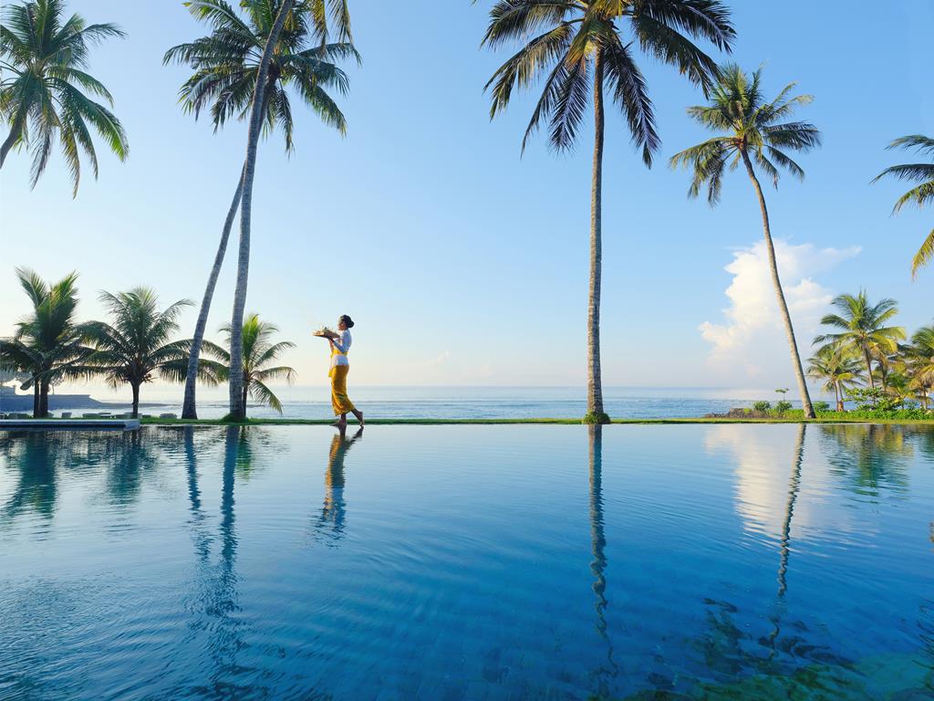 Candi Beach Resort & Spa – Infinity pool aan zee, Candidasa