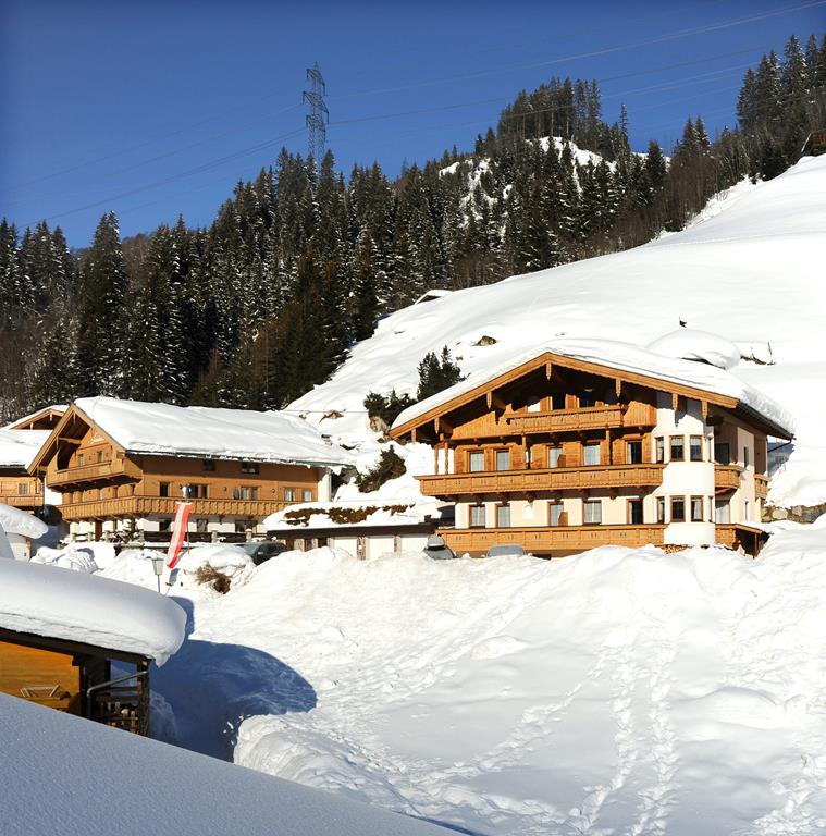 Staudacher – Chalet in de sneeuw, Gerlos
