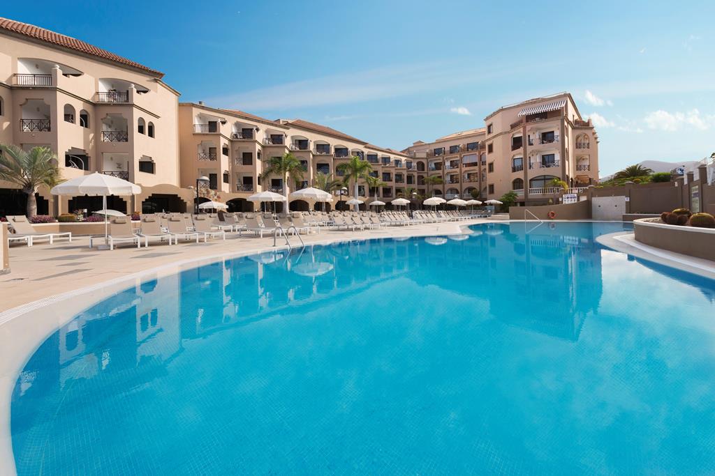 Saint George – Zwembad met ligbedden, Los Cristianos