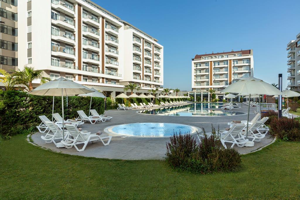 Greenwood Suites Resort – Kinderbad, Lara Beach