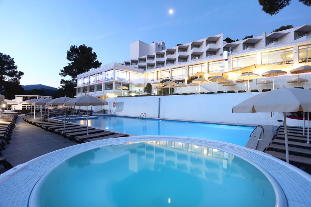 Sandos El Greco – Zwembad bij hotel, Portinatx
