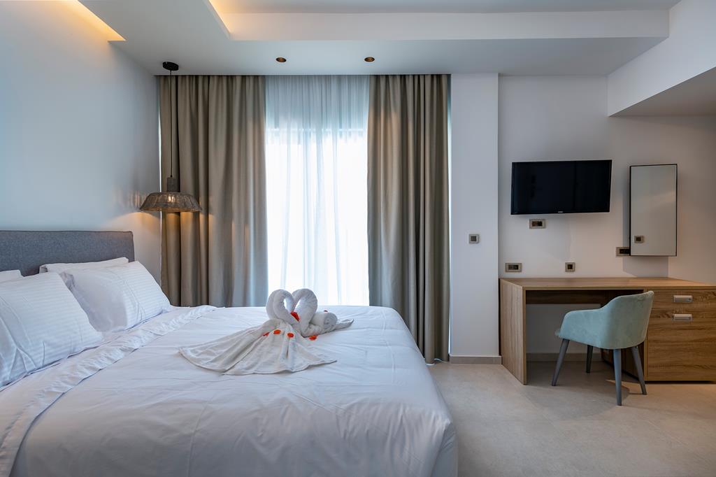 Frosini – Slaapkamer, Kos stad Lambi