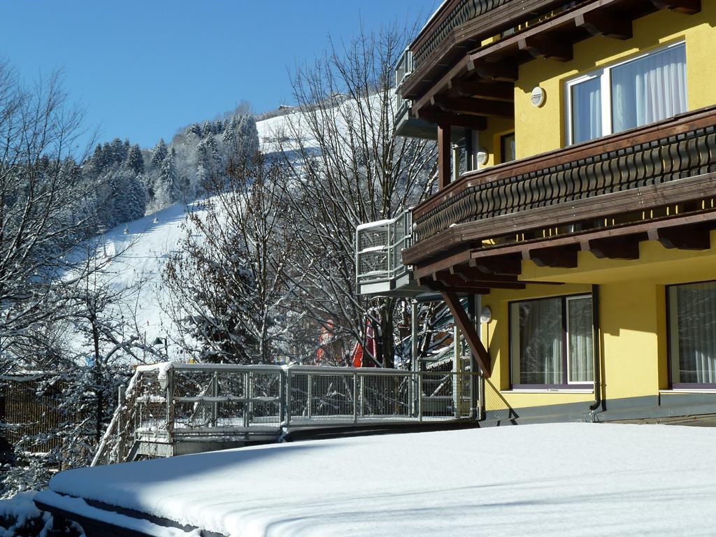 Schutthof – Balkon met skihelling, Zell am See