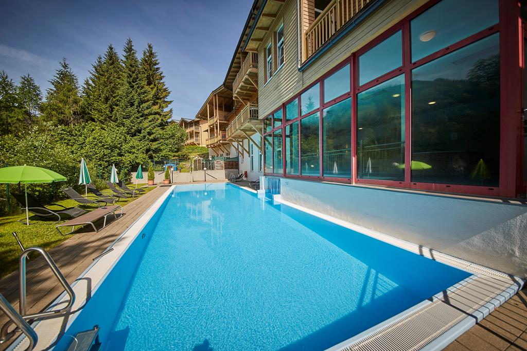 AlpenParks Apartments & Ferienresort Rehrenberg – Buitenzwembad, Viehhofen