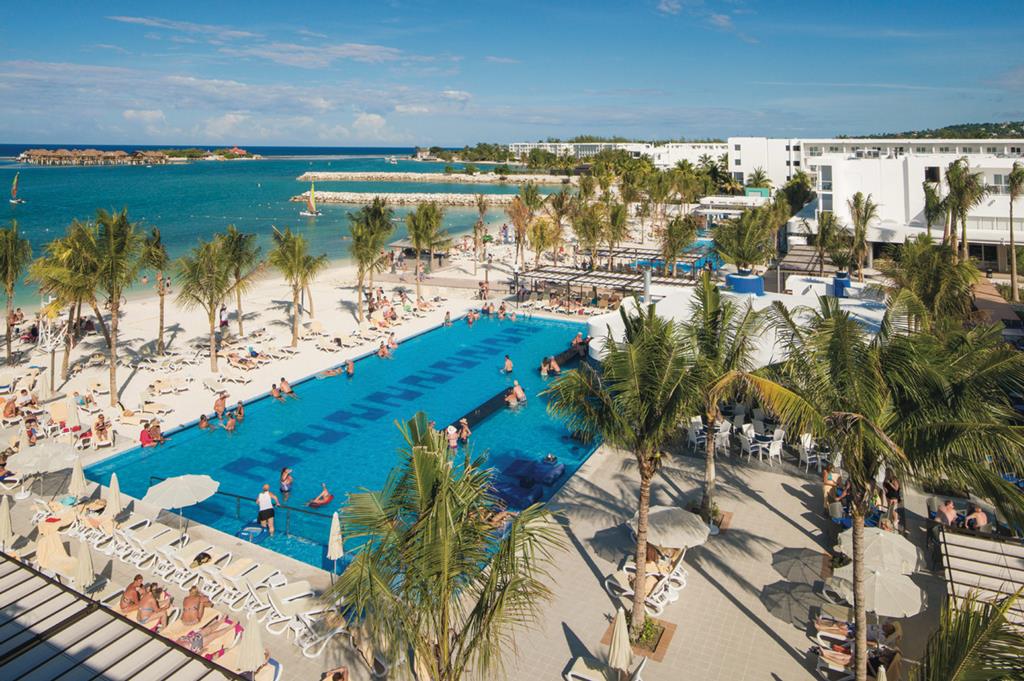 Riu Reggae – Zwembad met palmbomen, Montego Bay