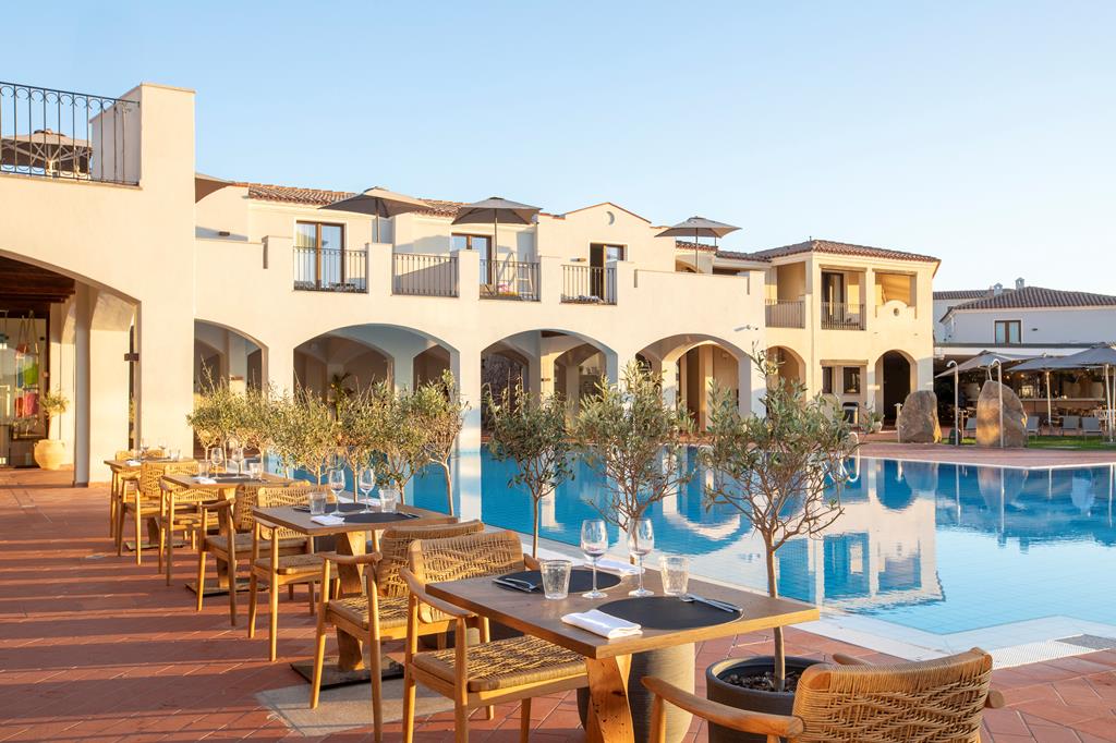 Mangia's Santa Teresa Resort – Terras aan zwembad, Santa Teresa Gallura