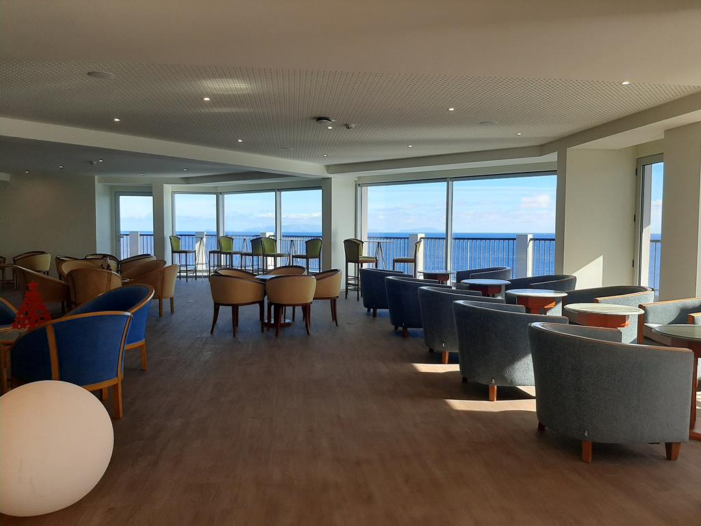 Royal Orchid – Lounge met zeezicht, Canico de Baixo