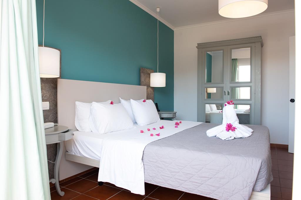 Keri Village & Spa – Slaapkamer, Keri