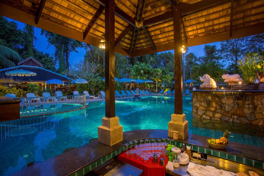 The Leaf on the Sands by Katathani – Zwembadbar, Khao Lak