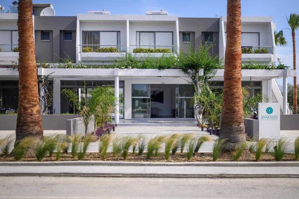 Smaragdi – Gevel met palmen, Kos-Stad