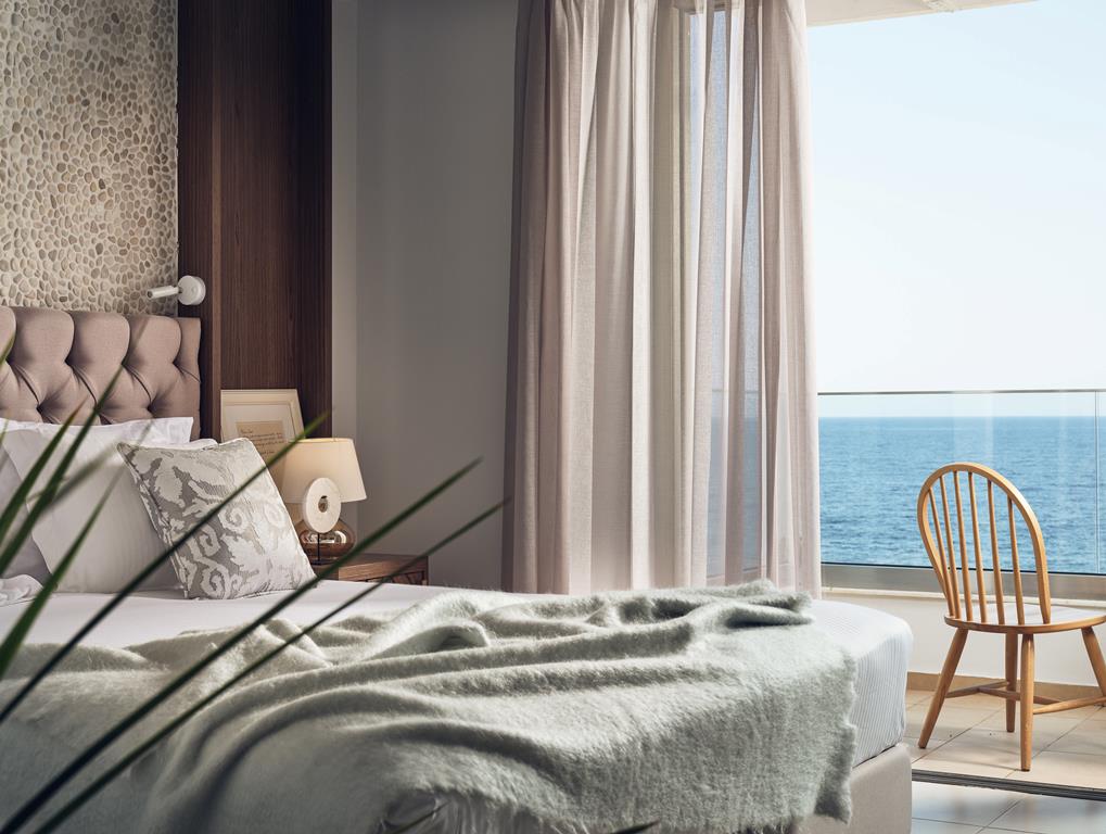 The Royal Blue – Slaapkamer met zeezicht, Panormos