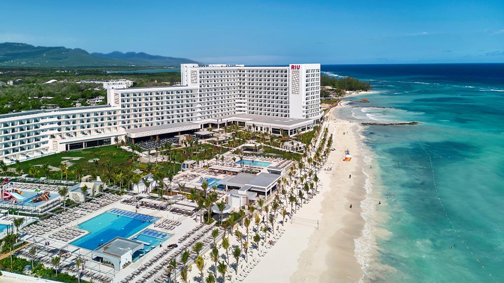 Riu Palace Aquarelle – Resort aan strand, Falmouth