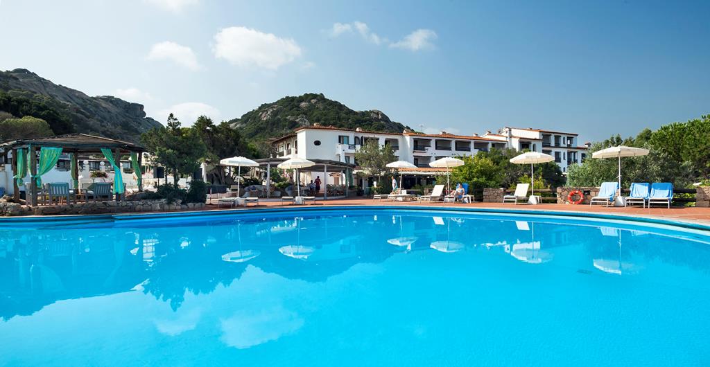 La Bisaccia – Zwembad met hotel, Baja Sardinia