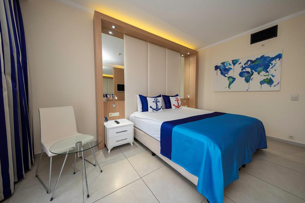 SPLASHWORLD AQI Pegasos World – Kamer, Side