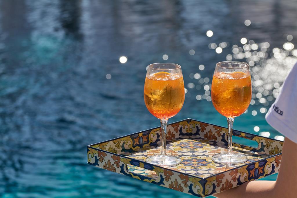 TUI Blue Atlantica Sea Breeze – Drankjes bij zwembad, Protaras