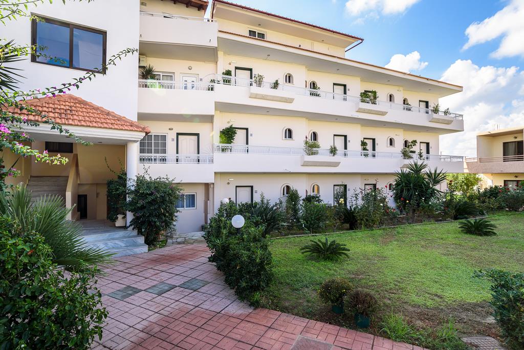 Lyristis – Gevel met tuin, Faliraki