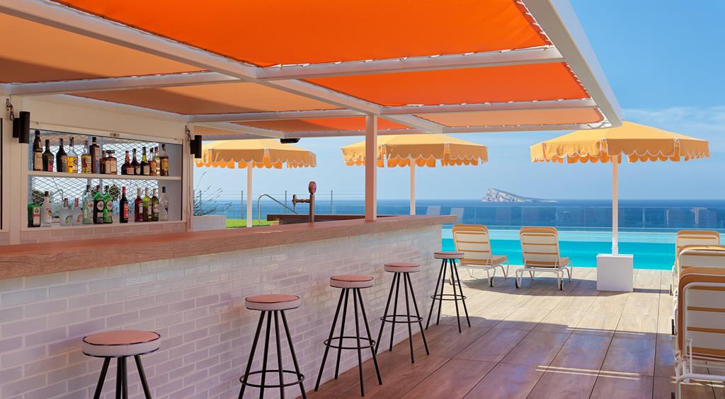 H10 Porto Poniente – Bar met zeezicht, Benidorm