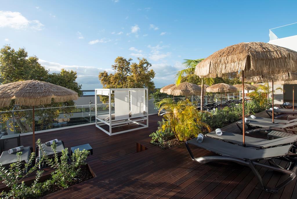 Alto Lido Hotel – Dakterras met parasols, Funchal