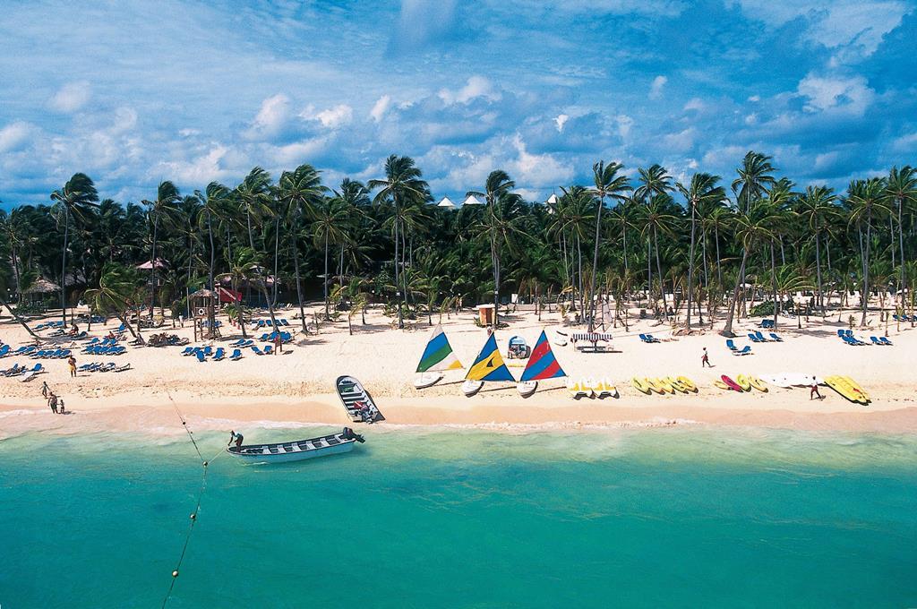 Riu Bambu – Strand met palmen, Bávaro