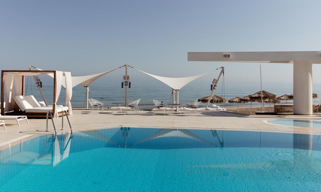 Akrogiali Garden – Zwembad met zeezicht, Malia