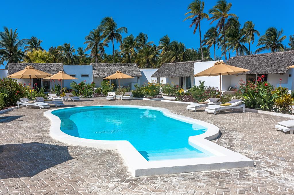 Dhow Inn boutique hotel – Zwembad met palmen, Paje