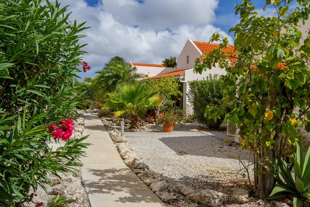 Hamlet Oasis – Tuinpad, Kralendijk