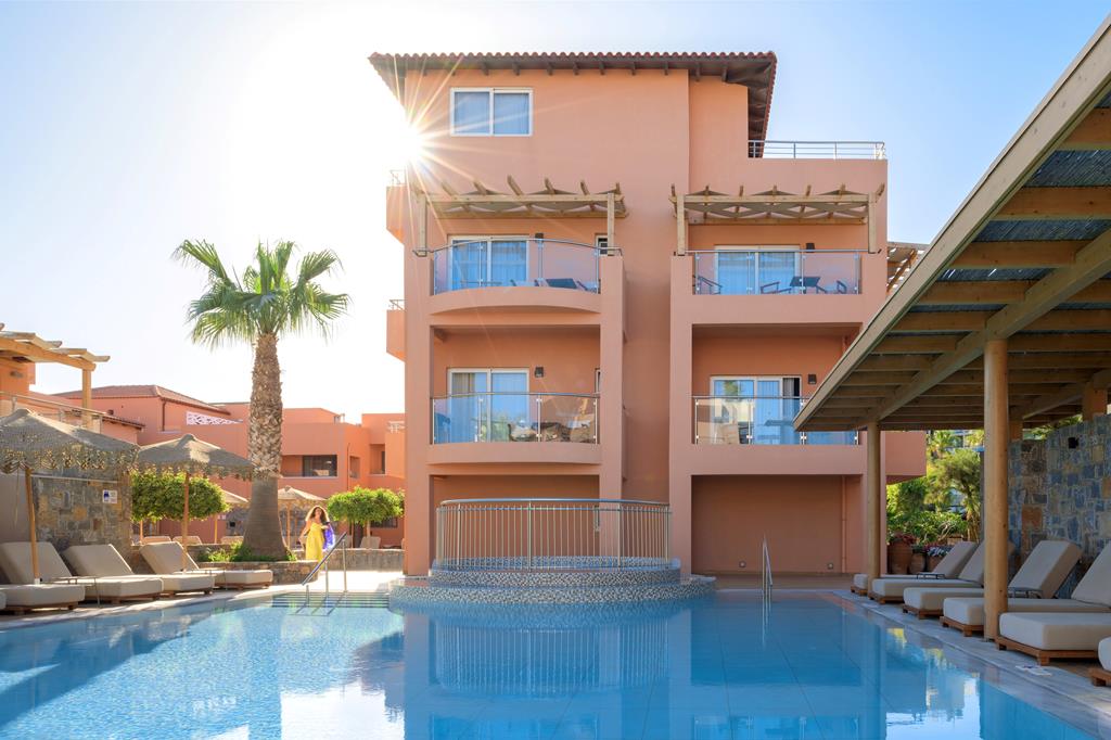High Beach – Gevel met zwembad, Malia