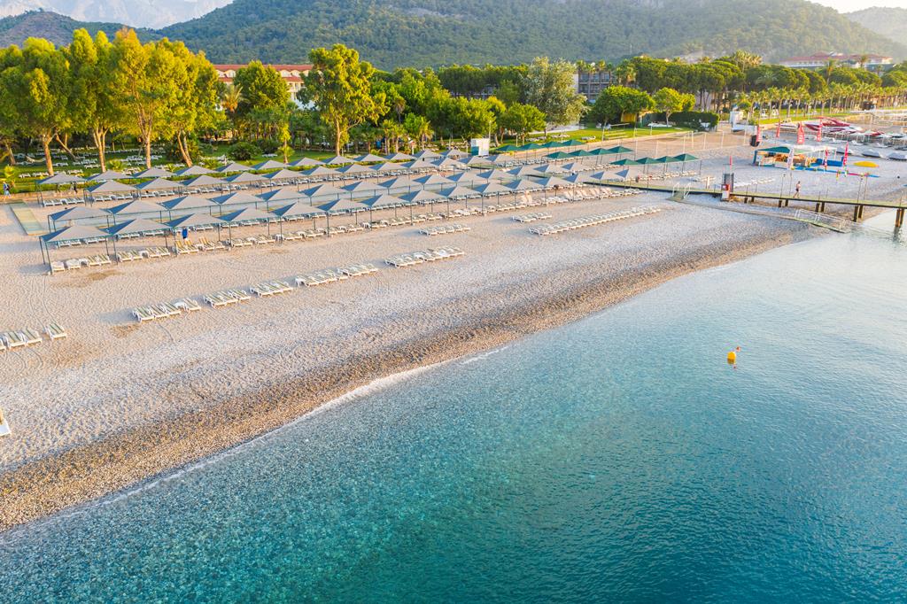 Queen's Park Le Jardin Resort – Strand met parasols, Kemer