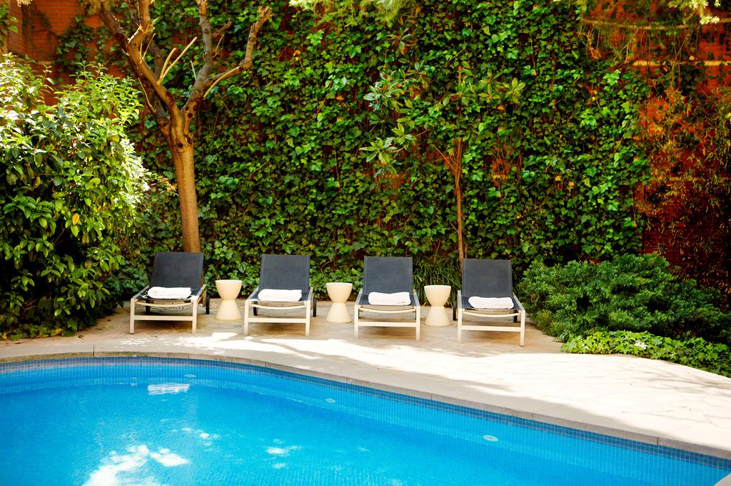 Balmes – Zwembad in de tuin, Barcelona