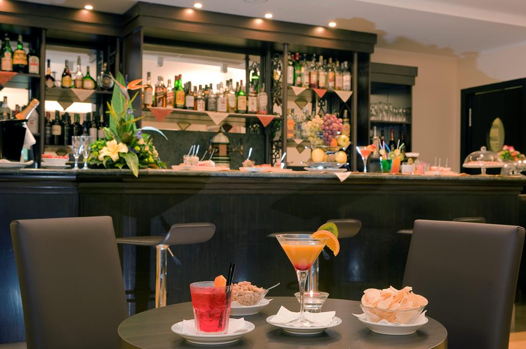 Hotel St. Peter Cardinal – Bar, Rome