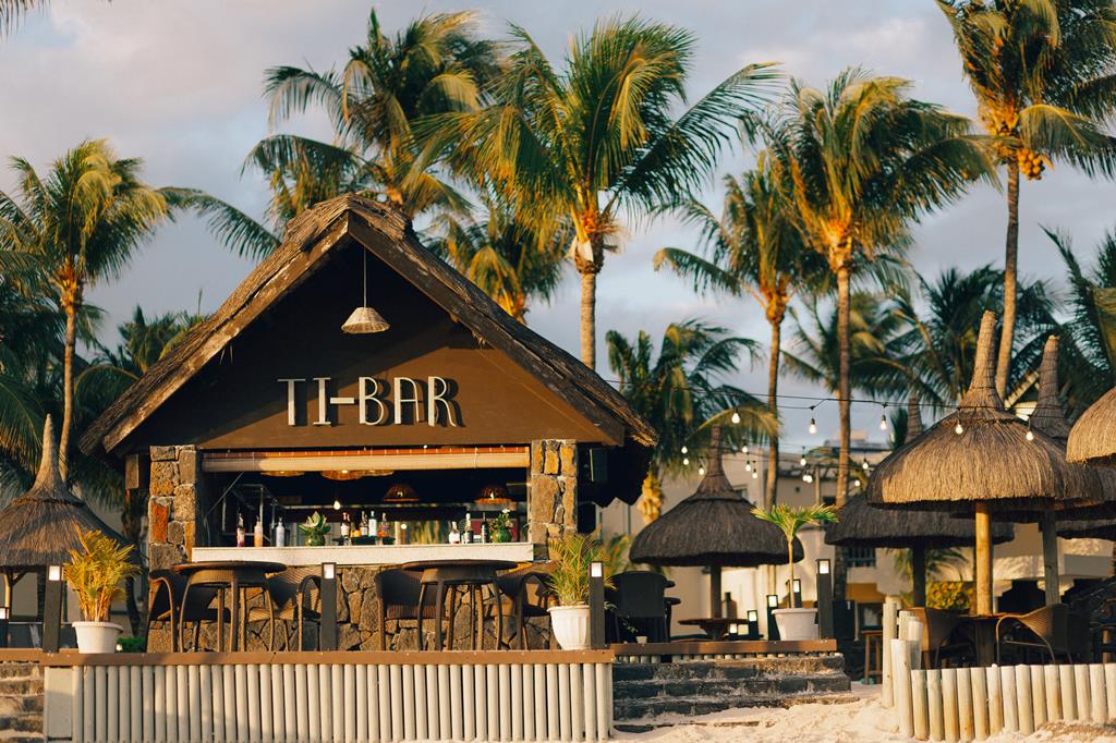 Ambre – Strandbar, Palmar