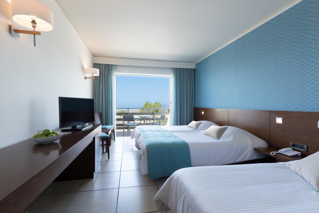 Blue Lagoon Resort – Slaapkamer, Kos stad Lambi