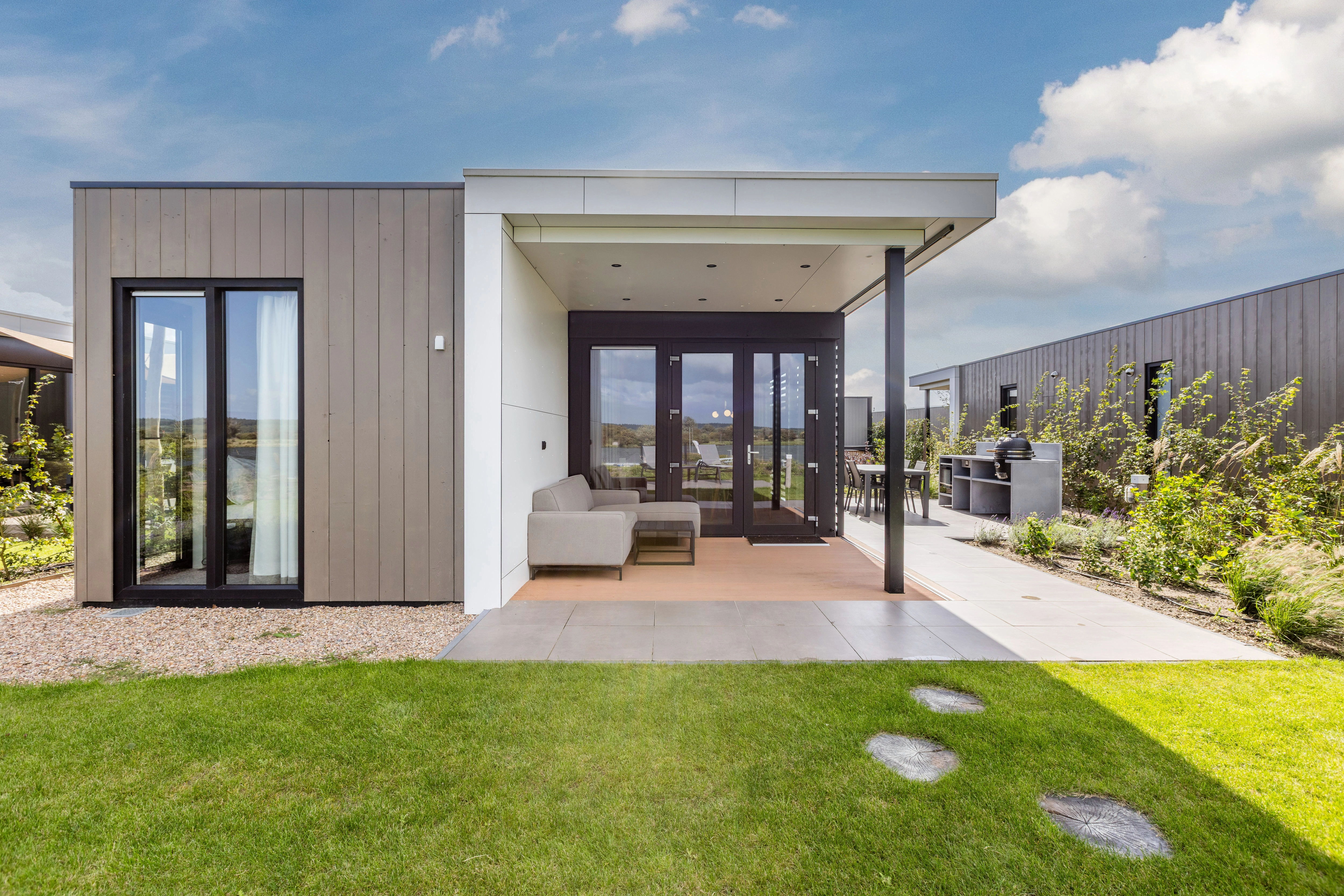 Landal Rijnbandijk 10b - 6 persoons Hottub & Culinair Water Lodge
