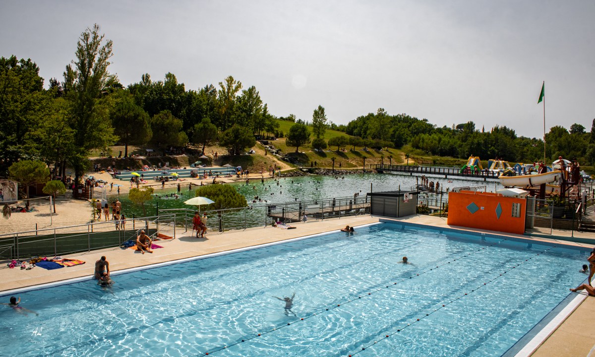 Vakantiepark Hameaux Des Lacs cover