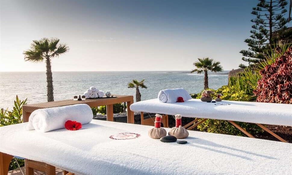 Tivoli La Caleta Resort Tenerife – Massage buiten, Adeje