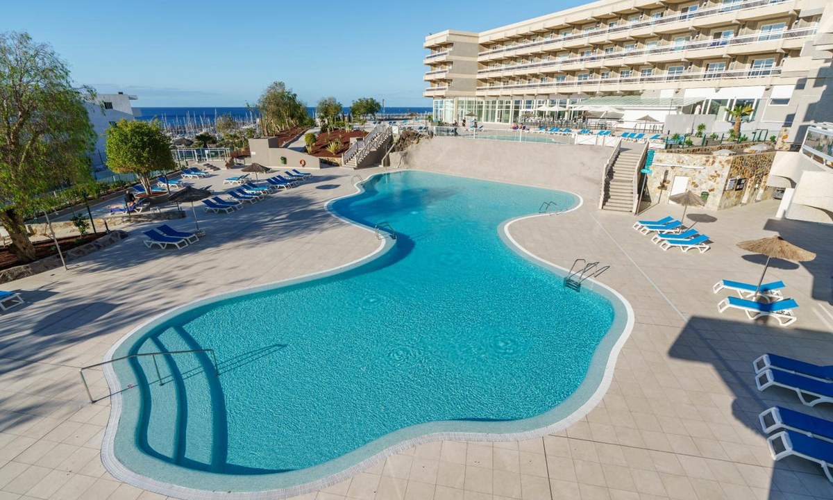 Alua Atlantico Golf Resort – Zwembad met ligbedden, Golf del Sur