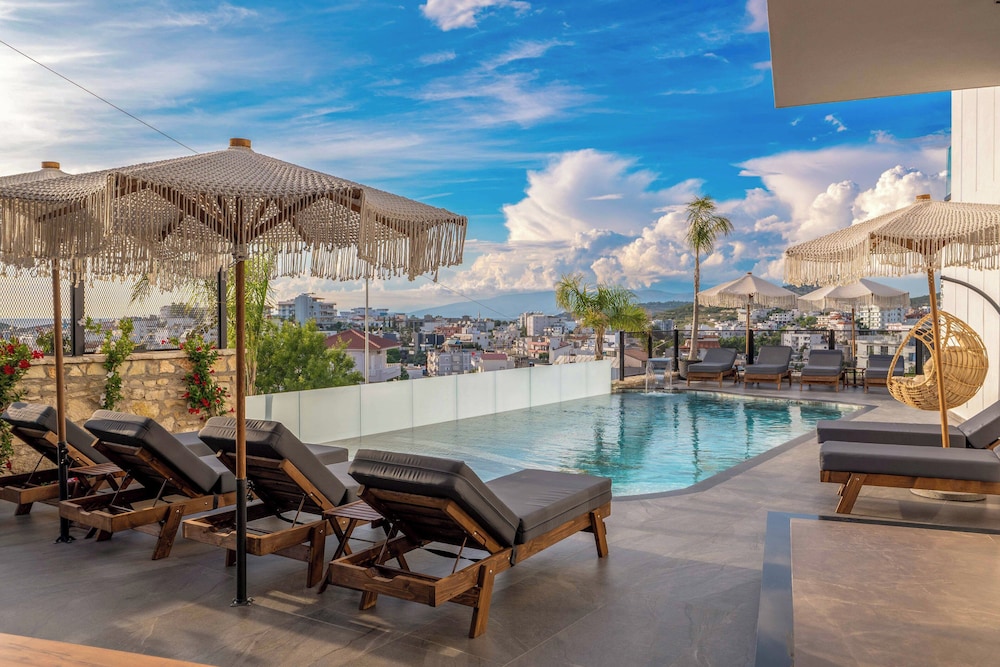 Ori Mare Hotel cover