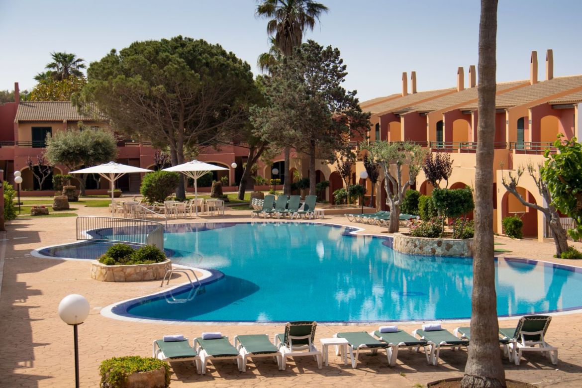 Aparthotel Club Andria cover